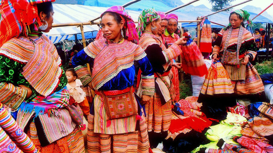 FULL DAY TO BAC HA MARKET TOUR ON SUNDAY